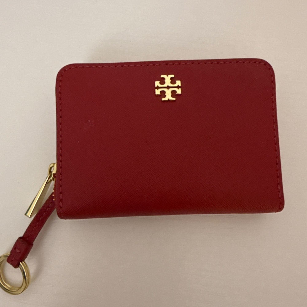 Tory Burch zip wallet Like New